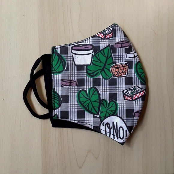 2Pk Reversible Face Mask - Picture 2 of 3